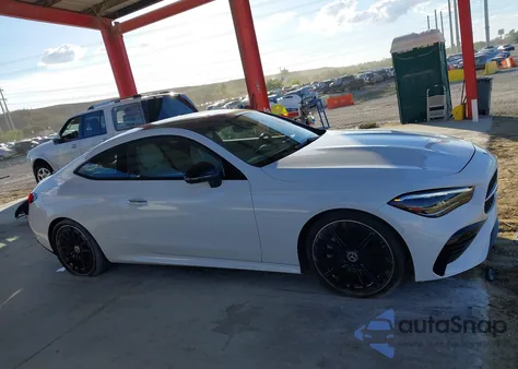 2024 Mercedes-Benz Cle 450 4Matic z USA, uszkodzony, nr VIN W1KMJ6BB6RF038378